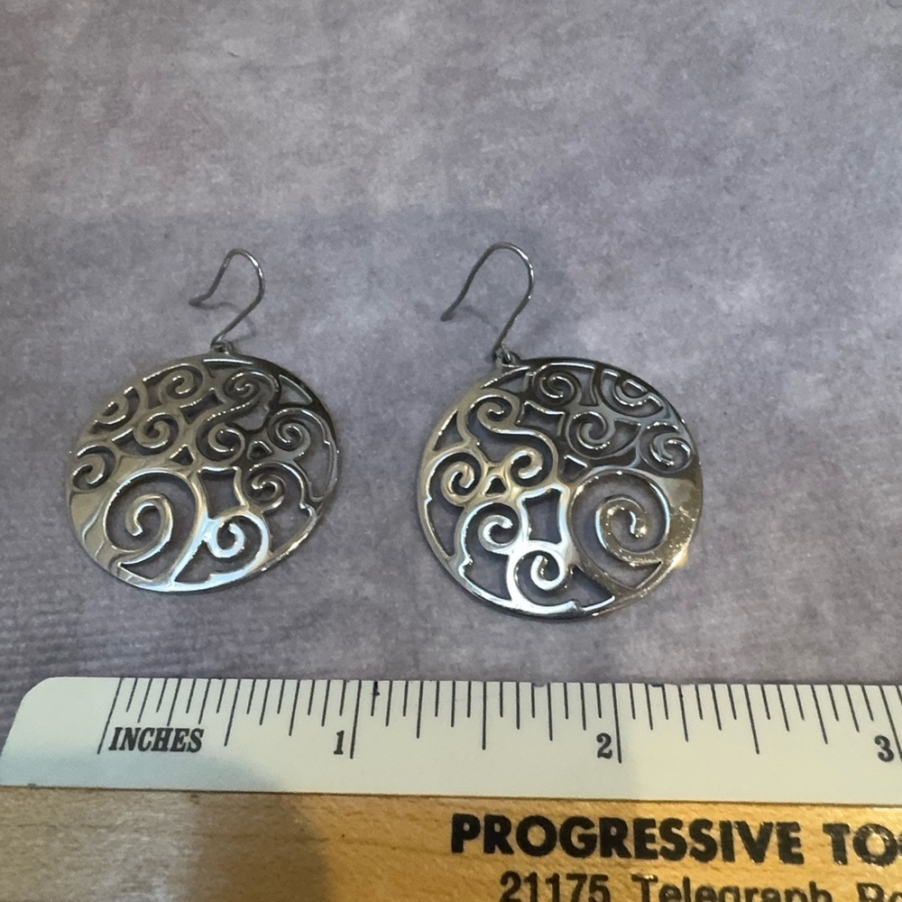 Milor round Filagree Elegant Silver‎ Swirl Pierced Earrings - Picture 2 of 4